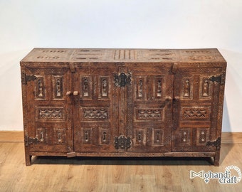 One of a Kind CARVED CHEST, Vintage Moroccan Wooden Trunk, Handcrafted STORAGE Furniture, Unique Berber Home Decor, Rustic Charm