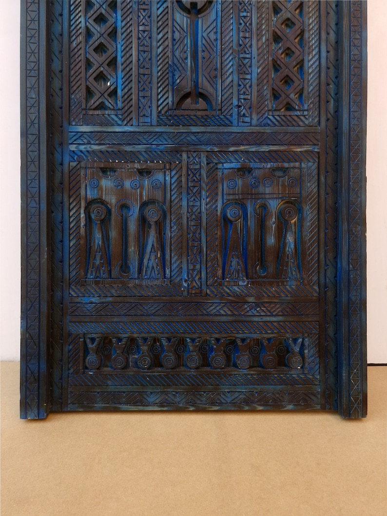 Breathtaking Moroccan Door, Old Artwork Berber CARVED Door, HANDMADE Amazigh Symbols Door, Hand Engraved Door, Blue Vintage BARN Door zdjęcie 5