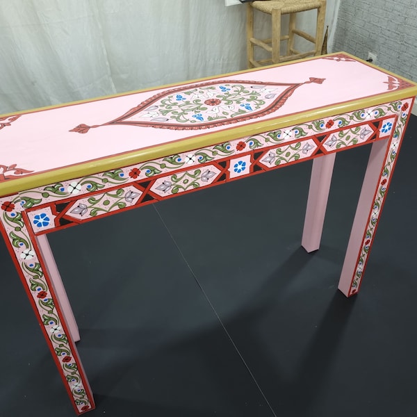 TAVOLO IN LEGNO FATTO A MANO per la tua casa, tavolo in legno dal design straordinario, tavolo da ufficio personalizzato in colore rosa personalizzato, tavolo da scrivania unico dipinto a mano con fiori