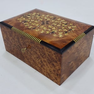 LARGE Handmade Floral Thuya Burl Wood JEWELRY BOX, 11x8in Lockable Wooden Chest Gift Box, Unique Handmade Couples Gift , Wooden Memory Box