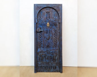 Impresionante puerta marroquí, antigua obra de arte bereber puerta tallada, puerta de símbolos amazigh hecha a mano, puerta grabada a mano, puerta de granero vintage azul