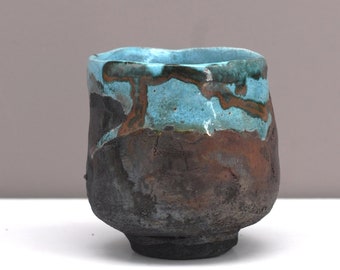Tea bowl, hand-carved raku bowl (kurinuki technique), ceramic, bronze and turquoise colors, Chawan 35.