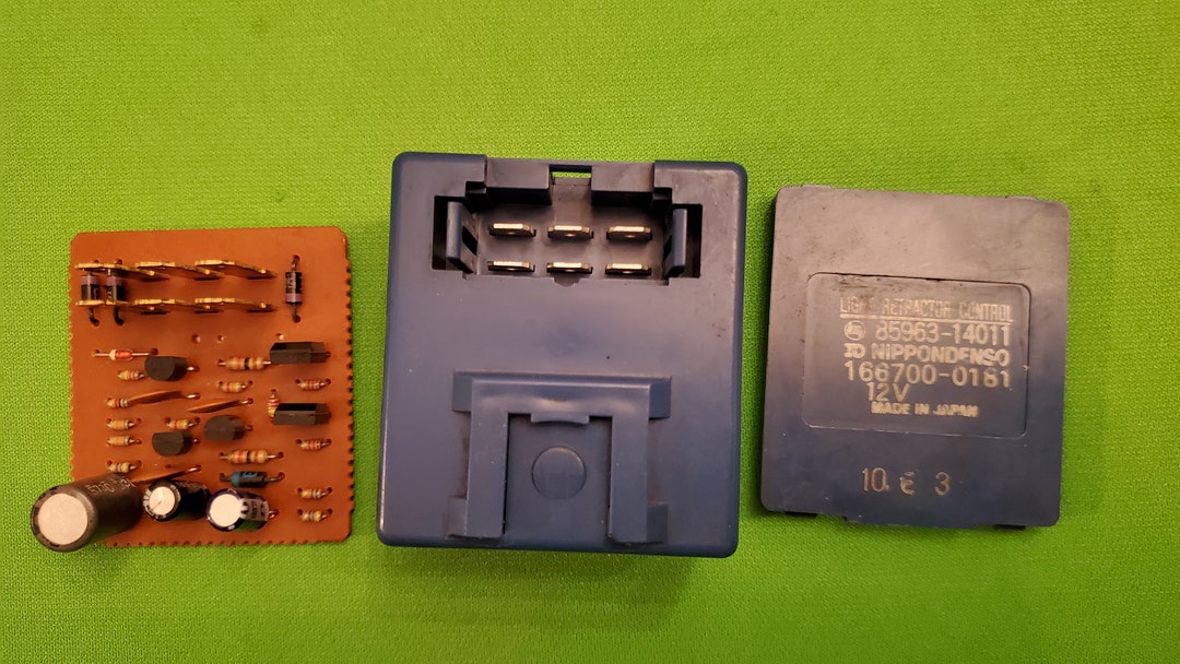 AE86 Toyota Trueno Corolla Headlight Retractor Controller 8596314011