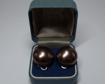 Boucles d’oreilles vintage Clip-On en forme de bouton marron nacré