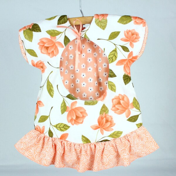 Clothespin Bag.  Retro vintage style. Cute baby doll dress style, holds over 100 clothespins