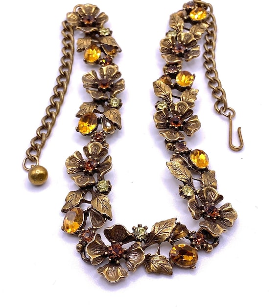 Vtg Lisner Antique Gold Tone Flower Necklace--Col… - image 1