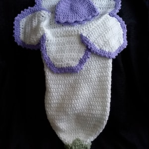 Newborn Flower Cocoon Photo Prop, Crochet Infant Photo Prop