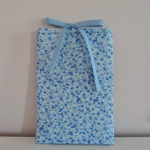 Blue Floral Book Sleeve - Book Cover - Kindle Sleeve - Kindle Cover - Coquette Book Sleeve - Girly Book Cover - Book accessories