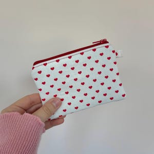 Monedero de corazones rojos - Monedero pequeño - Tarjetero - Estuche con cremallera - Estuche para llavero - Accesorios para el coche - Estuche pequeño - Tarjetero