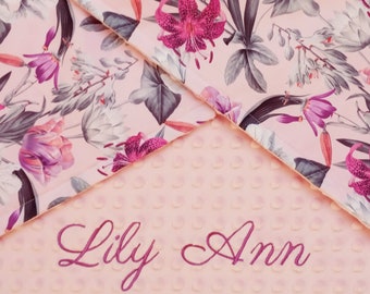 Lilie Baby-Mädchen personalisierte Decke, Lilien Neues Baby-Geschenk, Baumwolle Minky sticken kinderzimmerdekor, Lilie erhalten Neugeborene, Lilie Blume Kinderzimmer