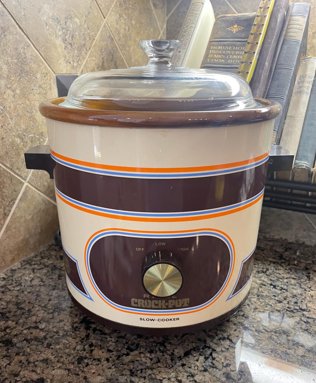 Vintage Rival Crock pot Slow Cooker 1970s 3 5 Quart Grandmacore vintage-rival-crock-pot-slow-cooker-1970s-3-5-quart-grandmacore