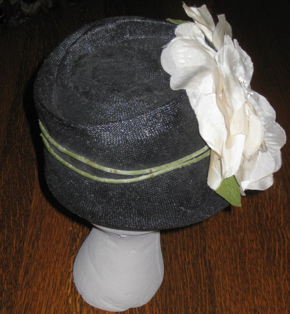 Vintage Hat, Navy Blue stiff woven fabric with la… - image 3