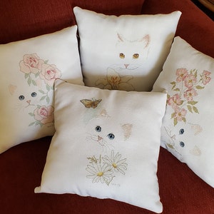 Set of 4 White Kitten with Flower Throw Pillows