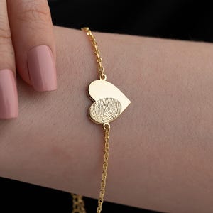 Custom Fingerprint Bracelet with Name Personalized Fingerprint Jewelry Couples Bracelet Actual Fingerprint Bracelet Engraved Disc Bracelet
