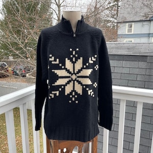 Vintage Heavy Wool Sweater, Snowflake Design, Black White, Size L, Wool  Pullover Tunic, VS Sport Brand, Vintage 1990s Sweaters