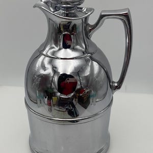 Art Deco Stanley Vacuum Insulated Coffee Pitcher/Server, Chrome or Stainless Steel, Stanley Insulating Co. New Britain, Conn. image 3