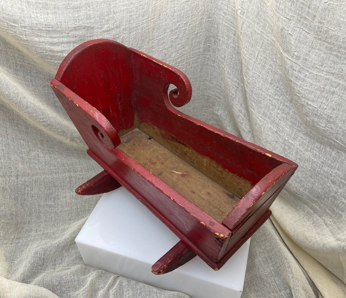 Amish hot sale doll cradle