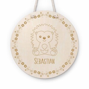 Insegna personalizzata con nomi in legno | Regalo per bambini con incisione | Decorazione murale del segno di legno della porta della camera dei bambini targa del segno degli animali della foresta