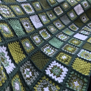 Forest green crochet blanket pine green crochet throw Afghan Christmas green mustard yellow wool Afghan all green granny square blanket