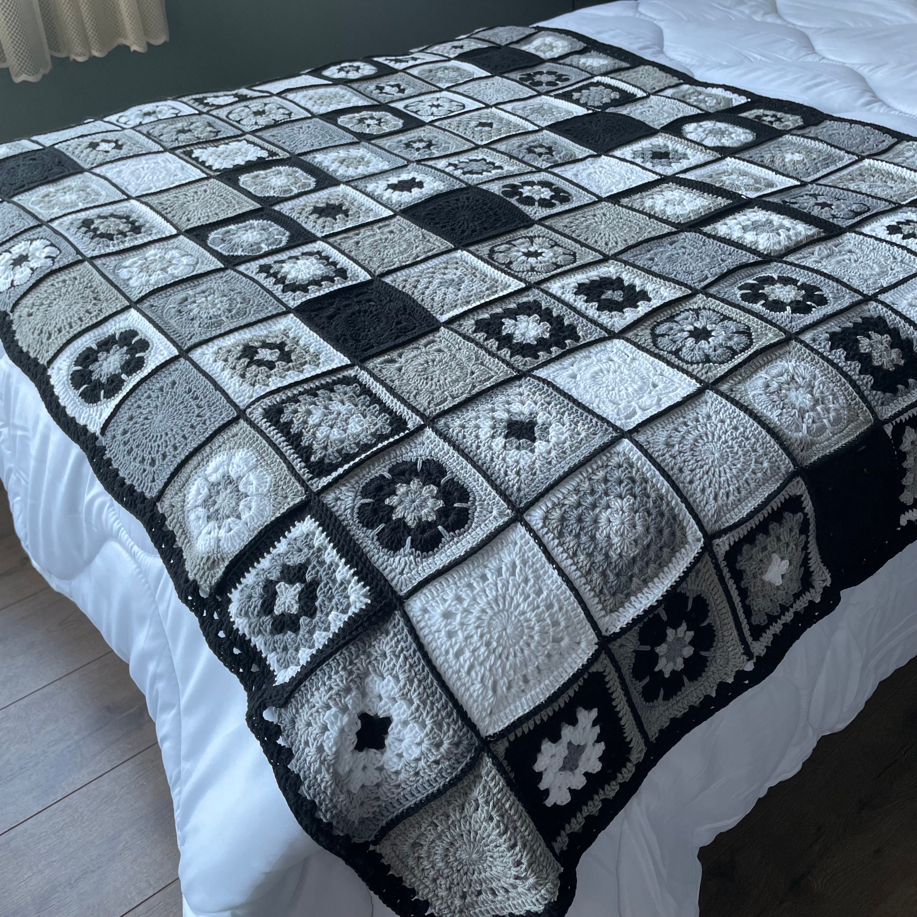 ブラックグレーホワイトパッチワークトスクッションカバー2枚セット