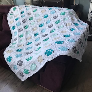 Gehäkelte handgemachte Decke mit Pfotenabdruck / Katzendecke häkeln / leichte Decke / Ozean inspirierte maßgeschneiderte Decke für Sie