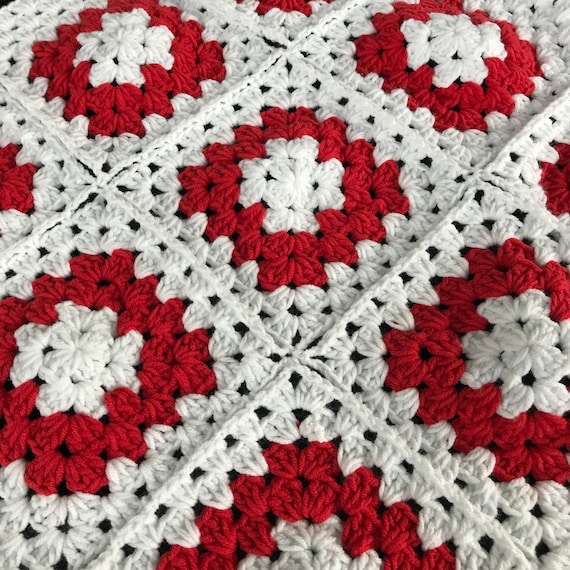 【USA vintage】granny blanket 赤×白 クリスマスカラー Bright Red and White Granny Square Crochet Blanket Valentines Red