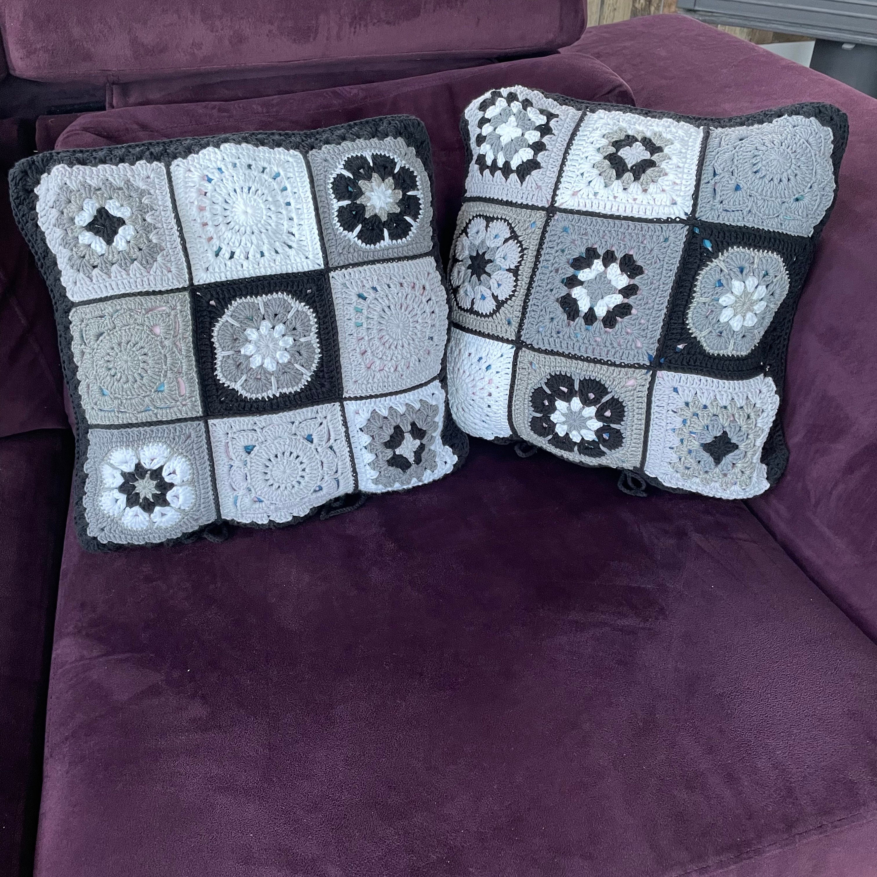 ブラックグレーホワイトパッチワークトスクッションカバー2枚セット