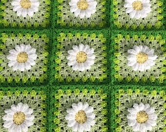 ミントグリーンとライムのかぎ針編み12枚の花びらデイジーブランケット