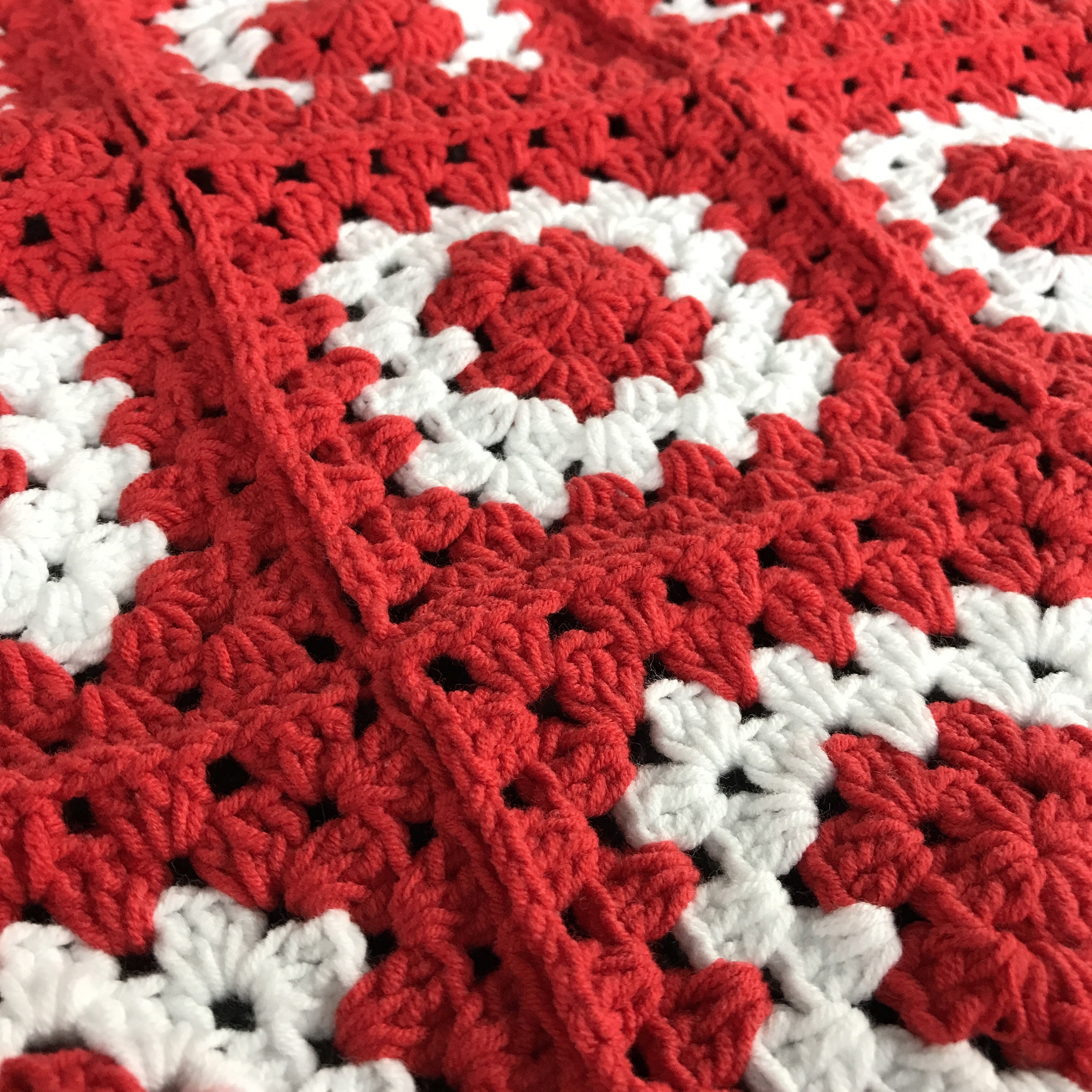 Red and White Granny Square Crochet Blanket: Team Canada Colors - Etsy