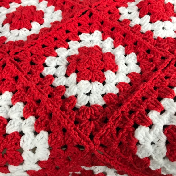 Red and White Granny Square Crochet Blanket: Team Canada Colors - Etsy