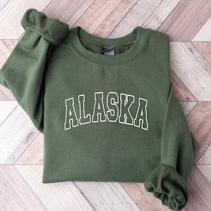 Alaska Sweatshirt, Embroidered Crewneck, Vintage Sweater, Oversized Crewneck, National Park Sweatshirt, Alaska State