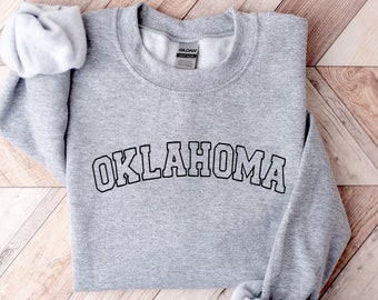 Embroidered Oklahoma Crewneck Sweatshirt: Vintage Style