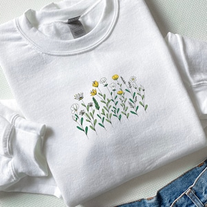 Boho Floral Unisex gesticktes Sweatshirt, Pflanzen Damen Minimalist Blumen Pullover, Muttertagsgeschenk, Wildblumen Geburtstagsgeschenk