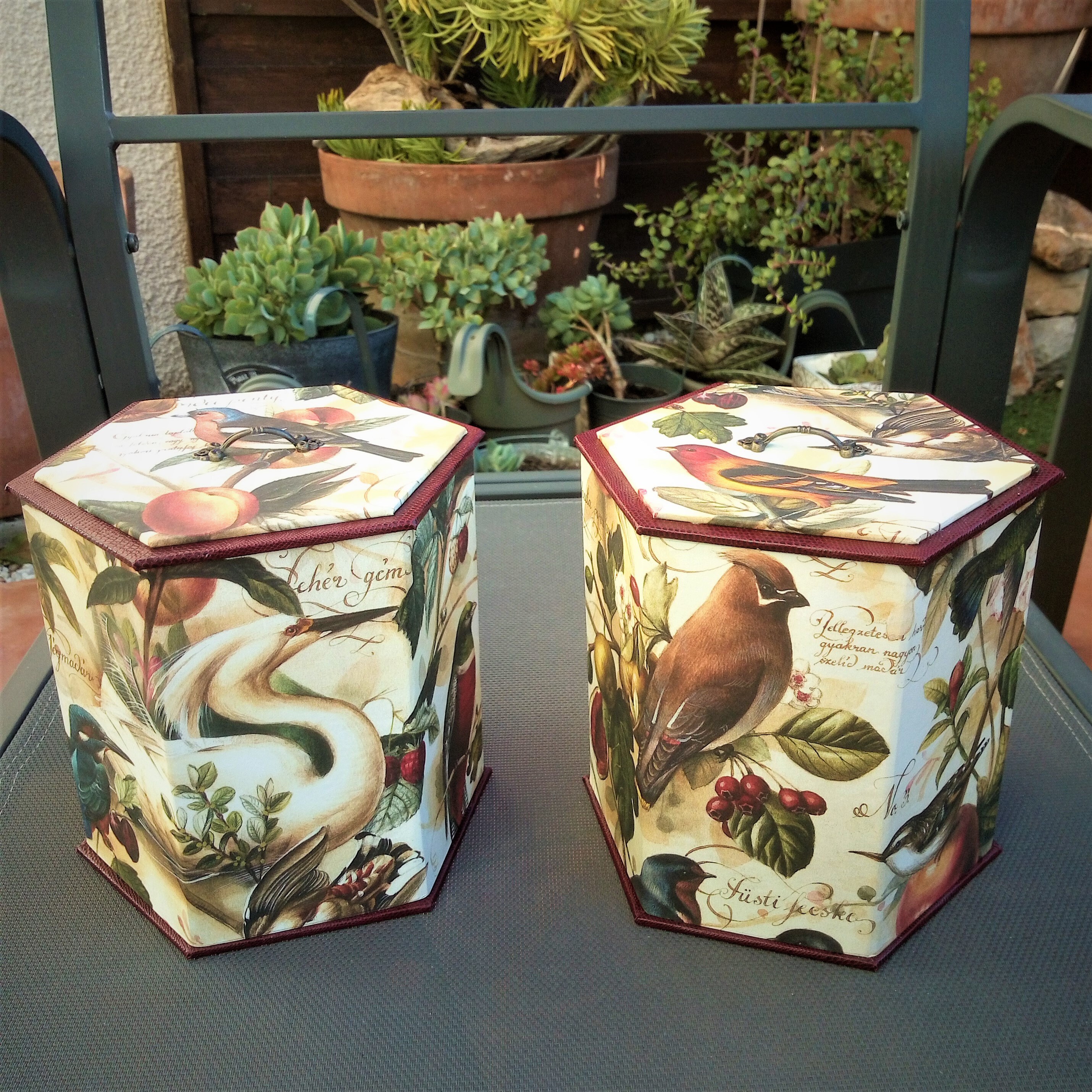 2 Boîtes Assorties Motifs Oiseaux , Fait Main