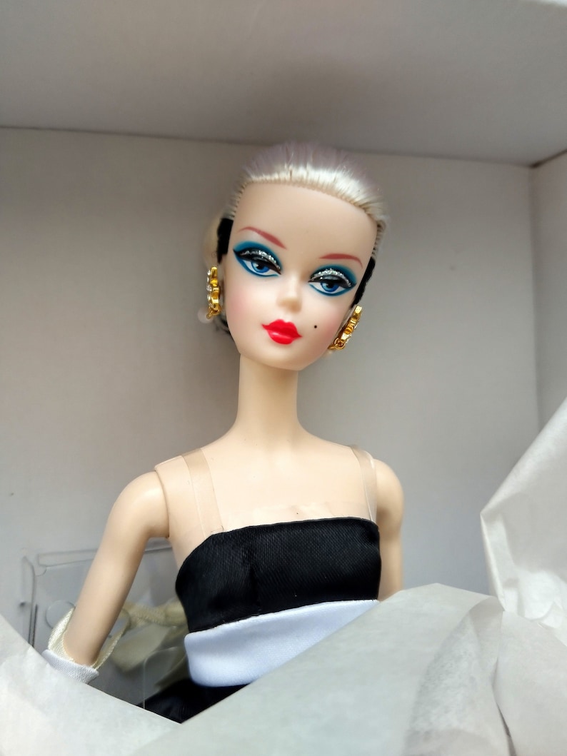 Ensemble Barbie Silkstone BLACK and WHITE SUIT Robert Best NO DOLL
