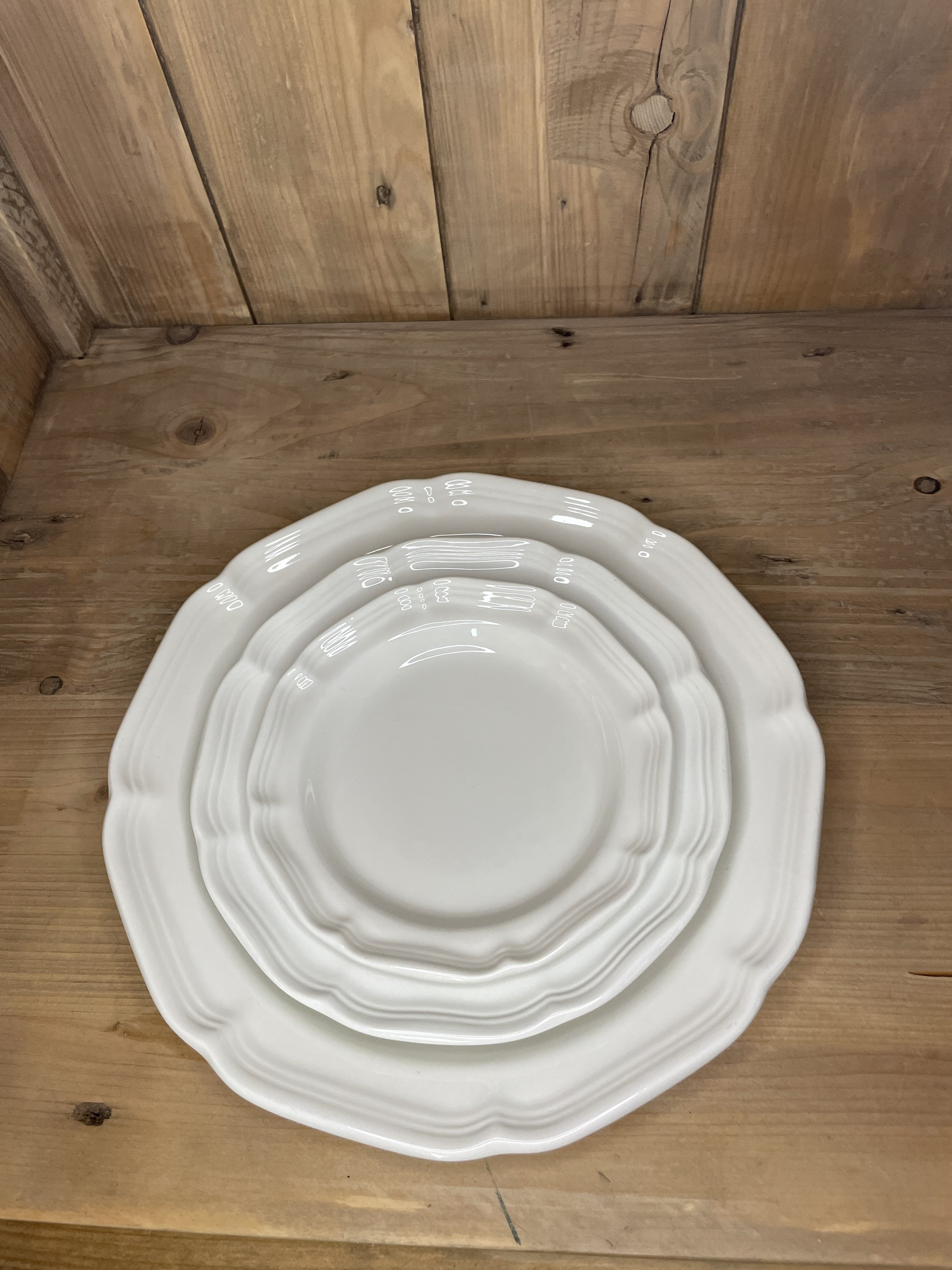 Mikasa French Countryside 16 Dinner Plates Plates Napa, California