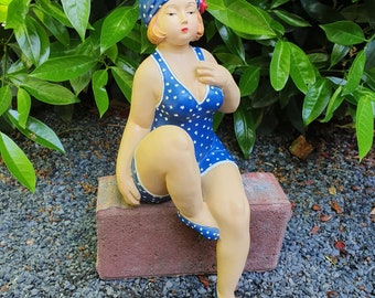 Garden figure bathing beauty figure as edge sitter 32 cm