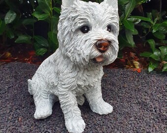 Gartenfigur sitzende weißer Westie Figur 30 cm wetterfeste Gartendeko aus Kunstharz