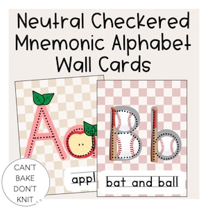 Peut inclure: Cartes murales d'alphabet mnémotechnique à carreaux neutres. Les cartes présentent les lettres "A" et "B" avec des images correspondantes d'une pomme et d'une batte et d'une balle de baseball. Le fond est un motif à carreaux dans des tons neutres.