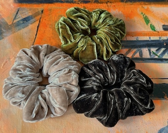 ORIGNEE® Velvet Scrunchie with Silk | Soft Hair Tie to Prevent Breakage