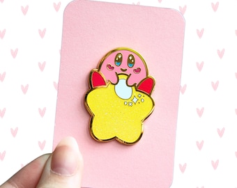 Kirby Glitzer Emaille Pin | Anstecknadel | Hard Emaille Pin | Kirby und das vergessene Land | Nintendo | Niedlich | Kawaii | Geschenk
