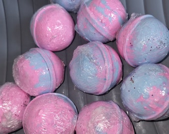 Excess market stock. Large bath bomb. Choose any colour or fragrance. Tennis ball sized.