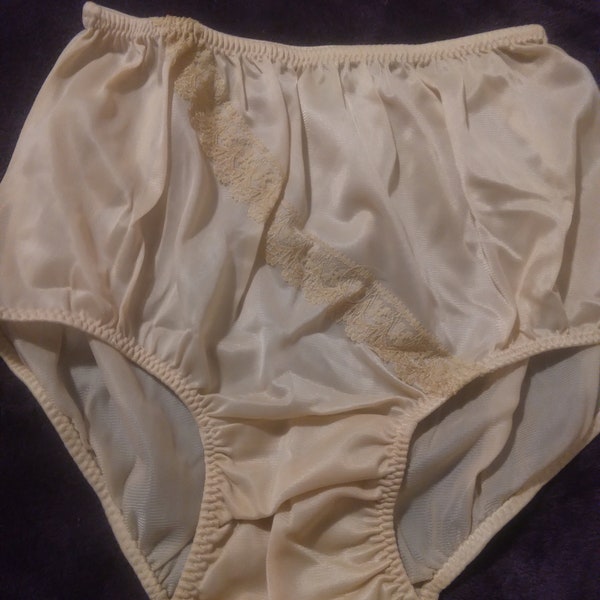 Vintage Nylon Panty With Double Nylon Gusset