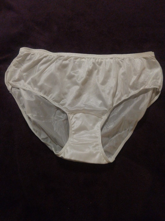 Vintage Shadowline Bikini Panty 