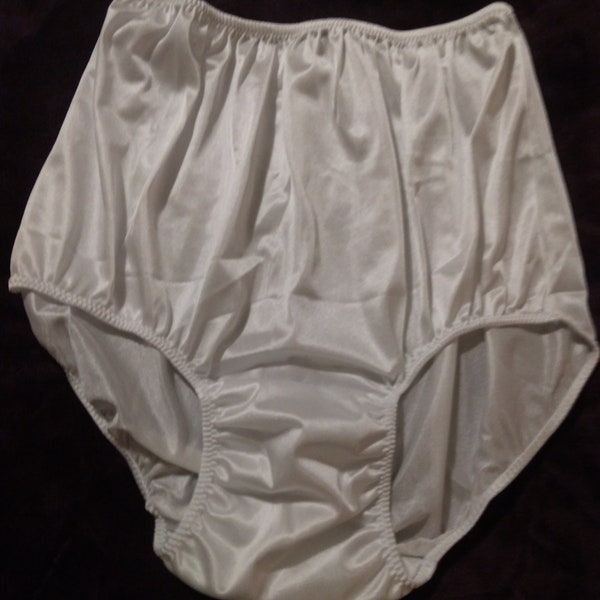 Vintage Nylon Panty With Double Nylon Gusset