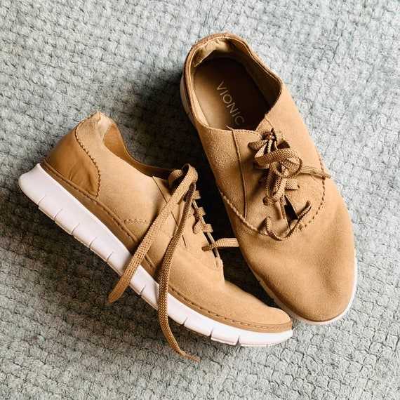 vionic taylor sneaker