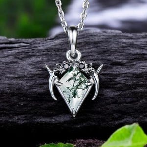 AAA Vintage Moss Agate Kite Cut Necklace For Women, Unique bridal Black Onyx Wedding pendant, Green Moss Agate Pendant, Art Deco Pendant,