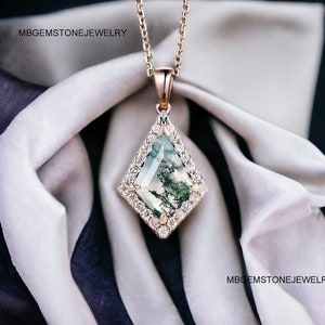 AAA Grade Natural Moss Agate Kite Vintage Necklace, Women Unique bridal Wedding pendant gift, Moss Agate Pendant, Gemstone Necklace