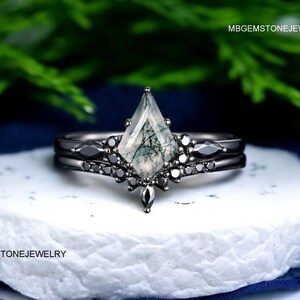 AAA Grade Natural Moss Agate Kite Ring Set, Vintage kite Cut Green Moss Agate Engagement Ring, Women Unique bridal Wedding Ring Set gift,