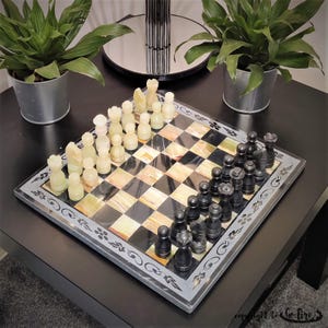 Hand Carved Marble Chess Set: Onyx & Black Border Design